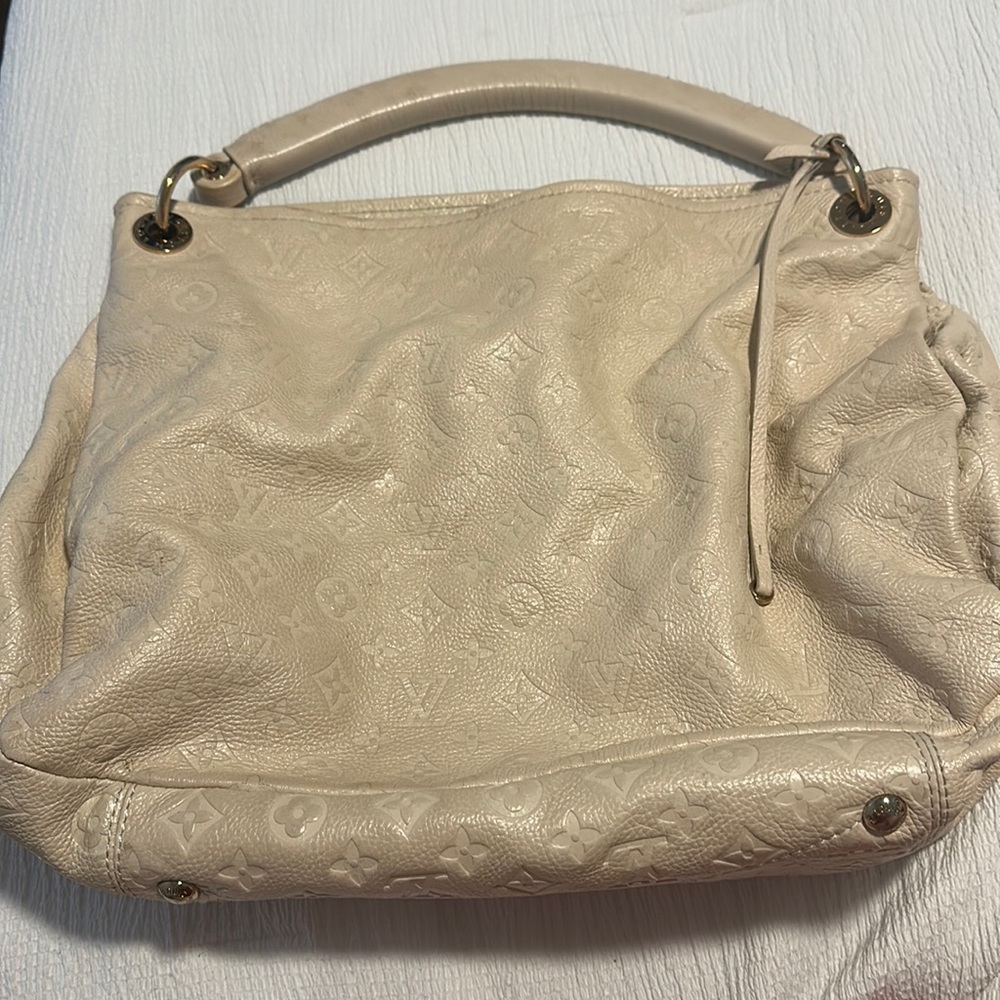 Cream Purse